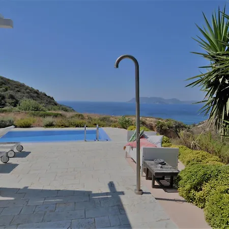 Luxueuse Avec Splendide Vue Et Piscine ヴィラ Vasilikí