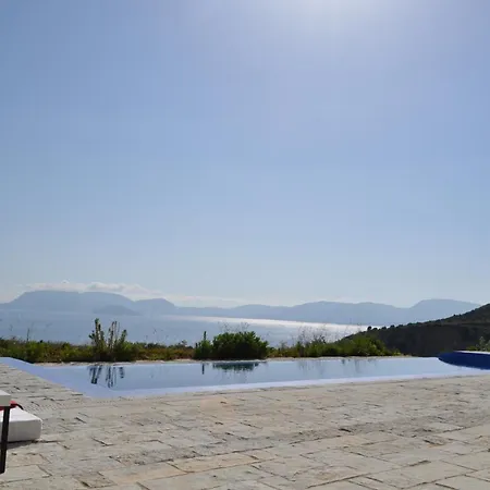 Luxueuse Avec Splendide Vue Et Piscine Vila