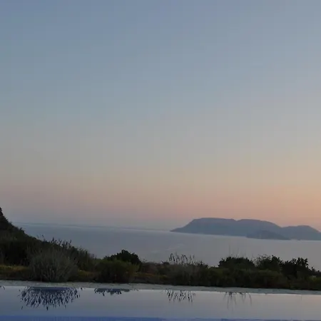Luxueuse Avec Splendide Vue Et Piscine Βίλα