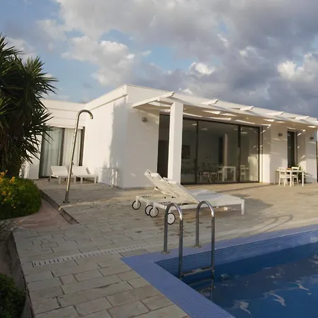 Βίλα Luxueuse Avec Splendide Vue Et Piscine *